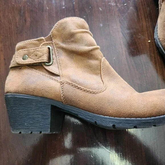 Suede Boots - Picture 2 of 3